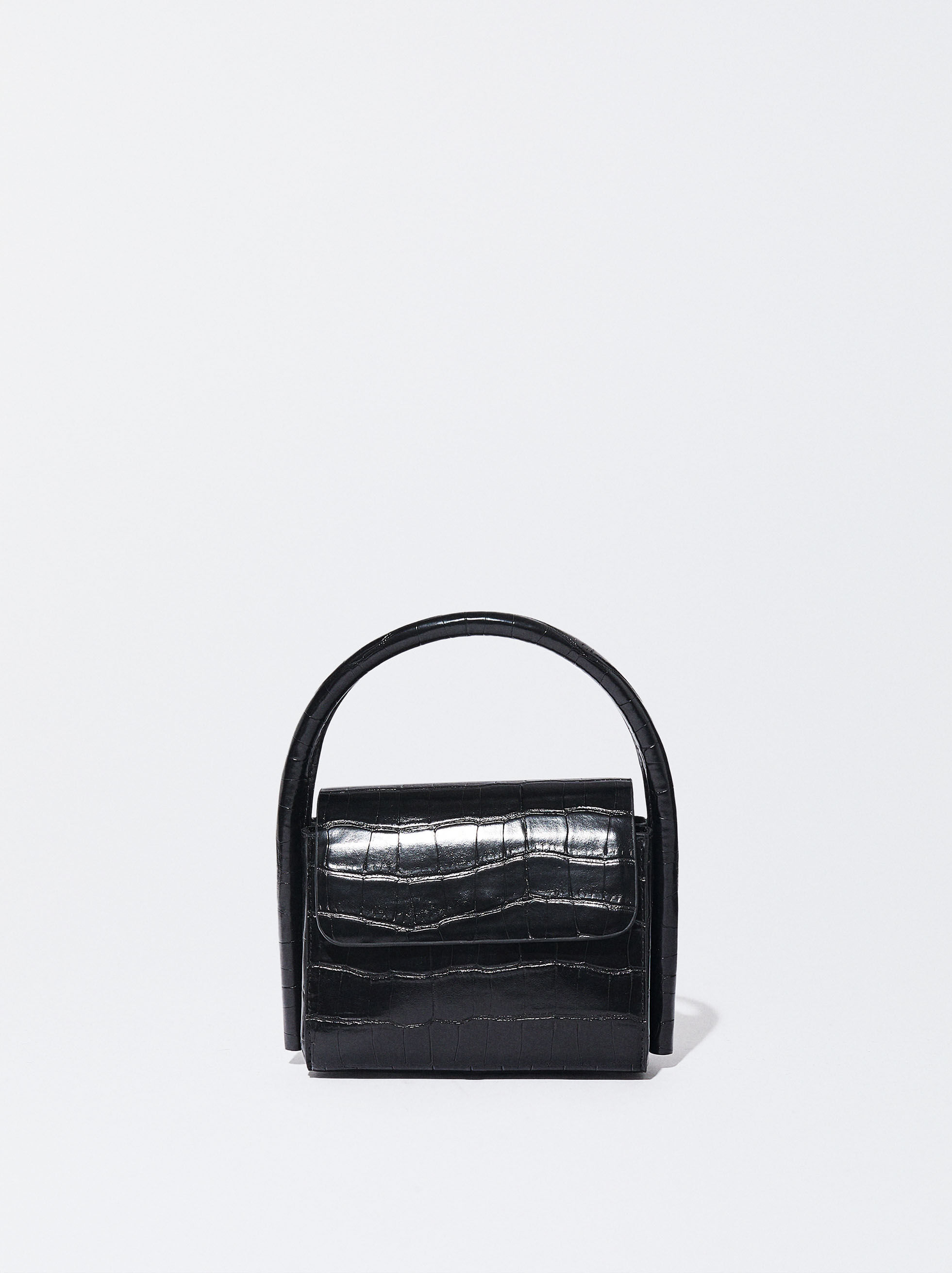 Closest hot sale croc store