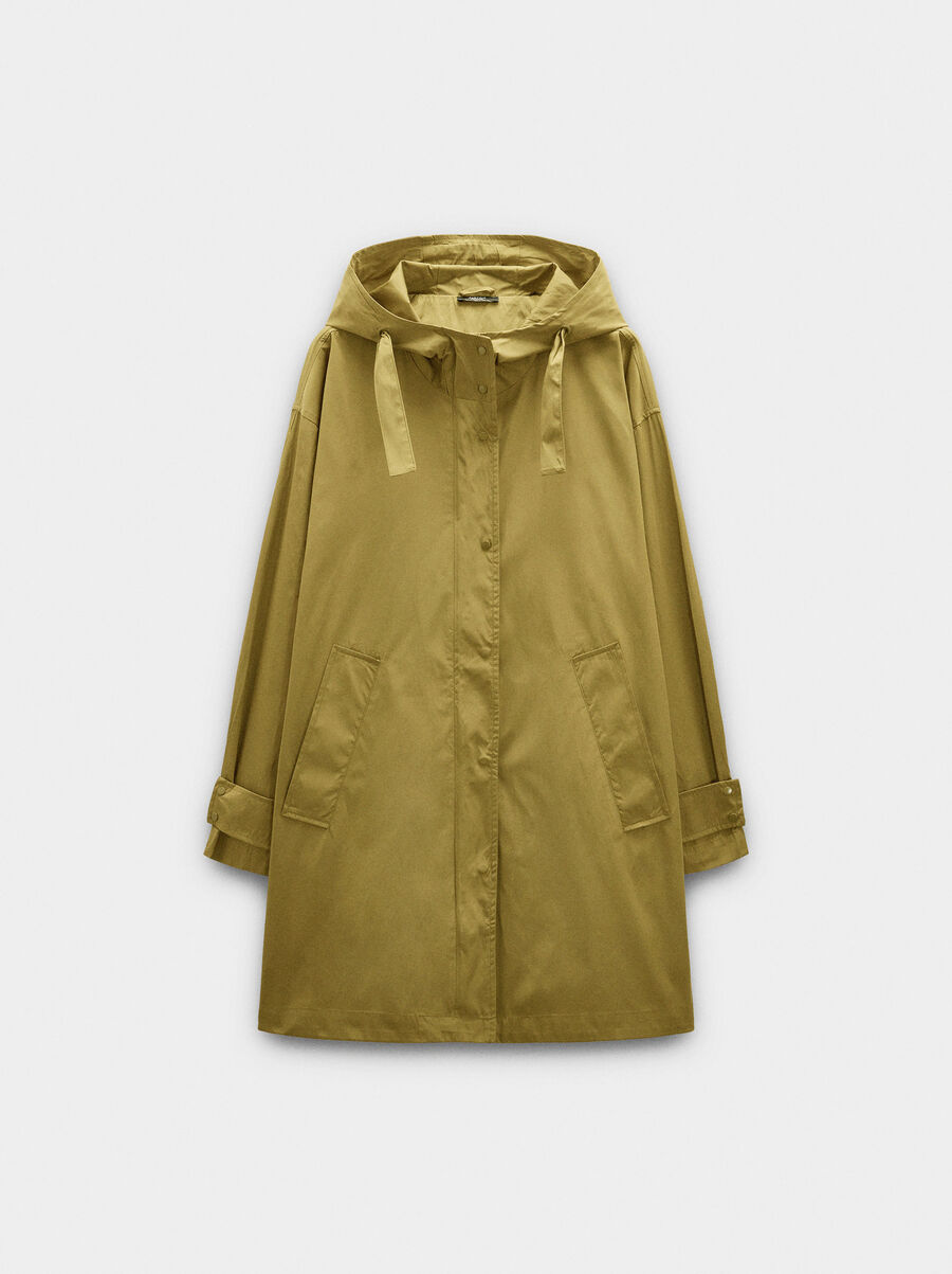 Parka con capucha