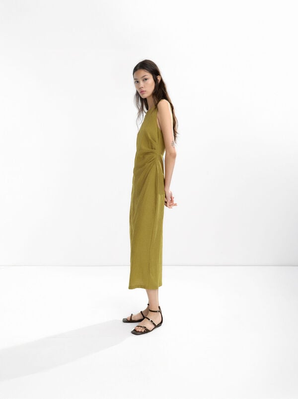 Mid-length dress with gathering