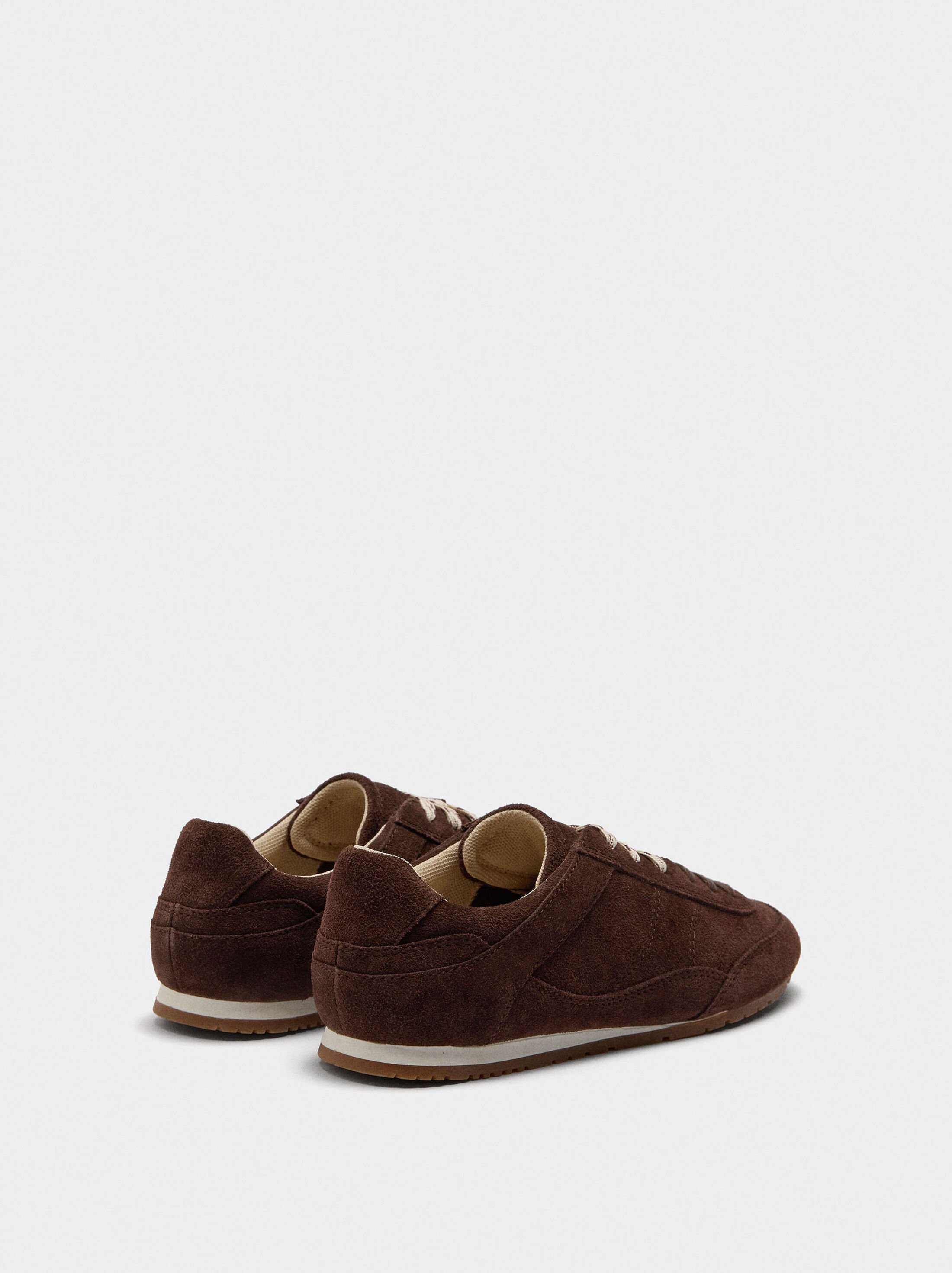 Sneakers with monochromatic leather image number 3.0