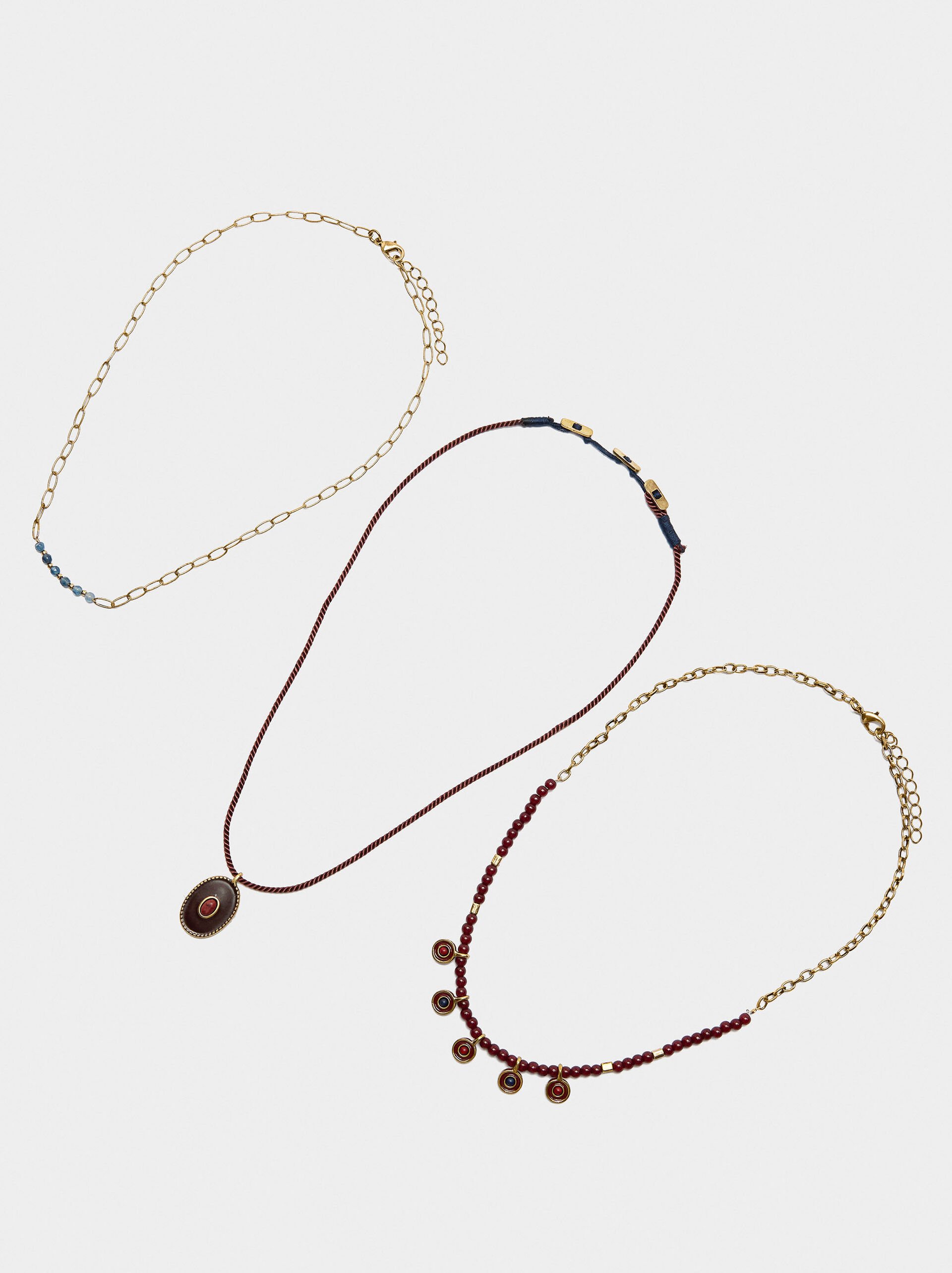 Set of necklaces with stone and resin beads image number 2.0