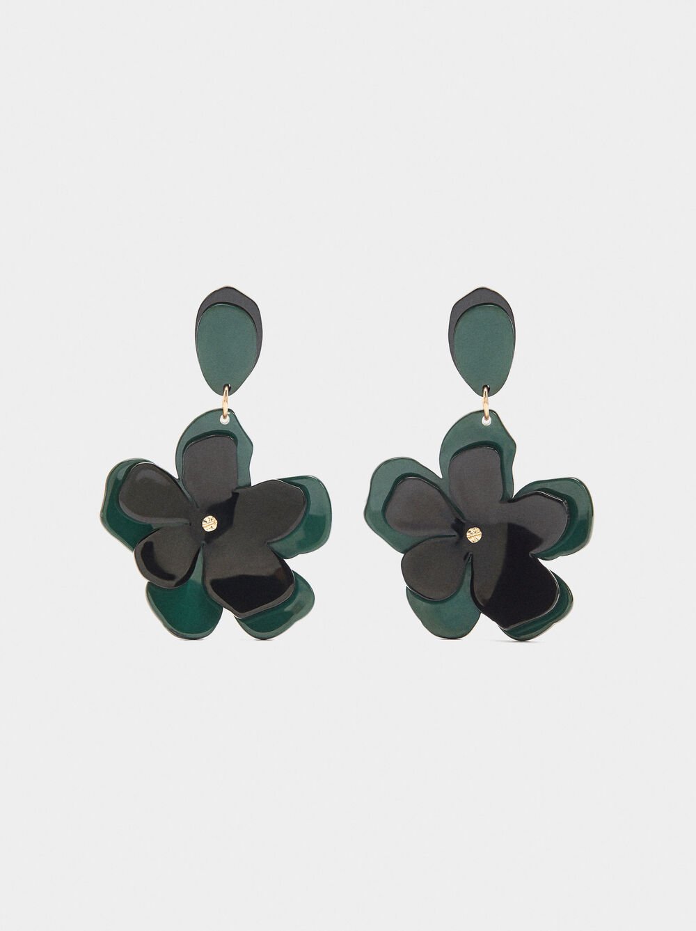 Double flower earrings with resin