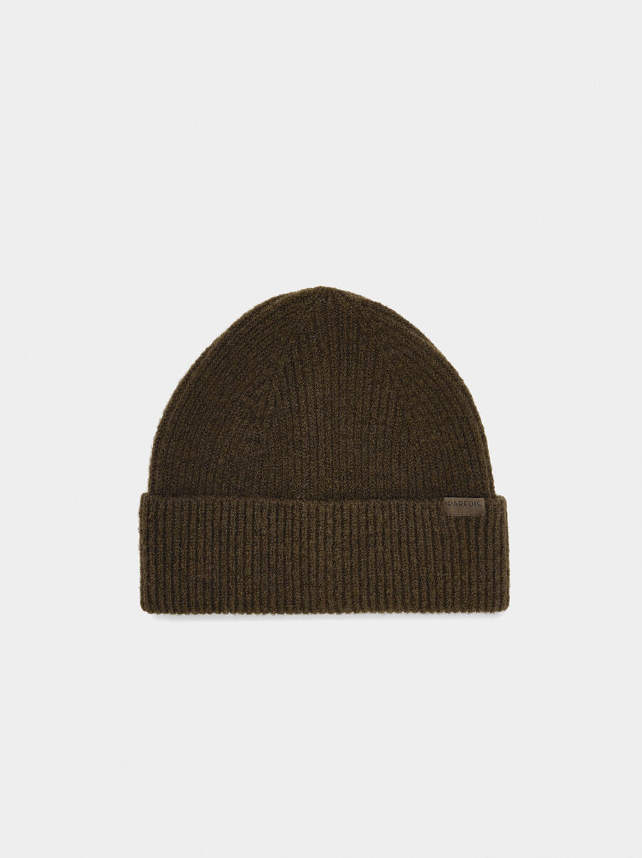 Hat with cuff