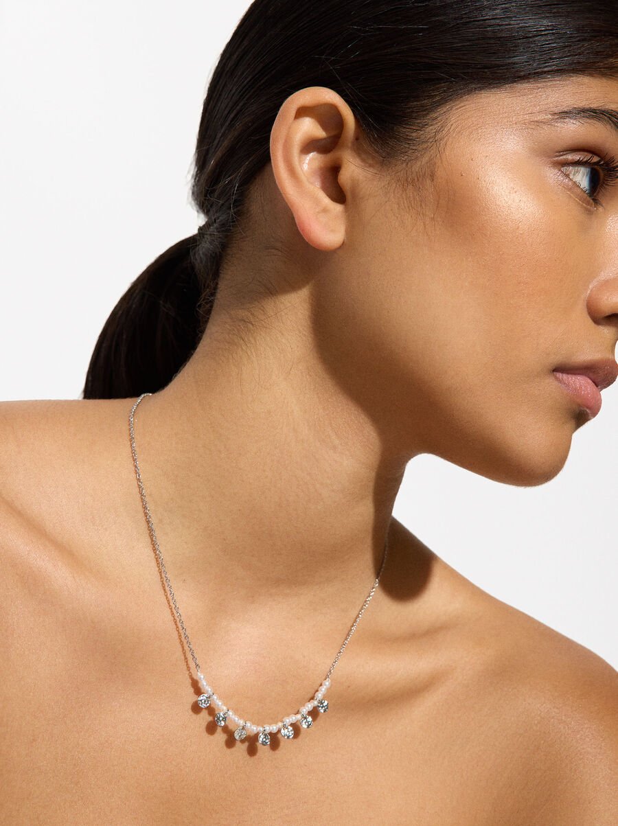 Necklace with Medals and Pearls