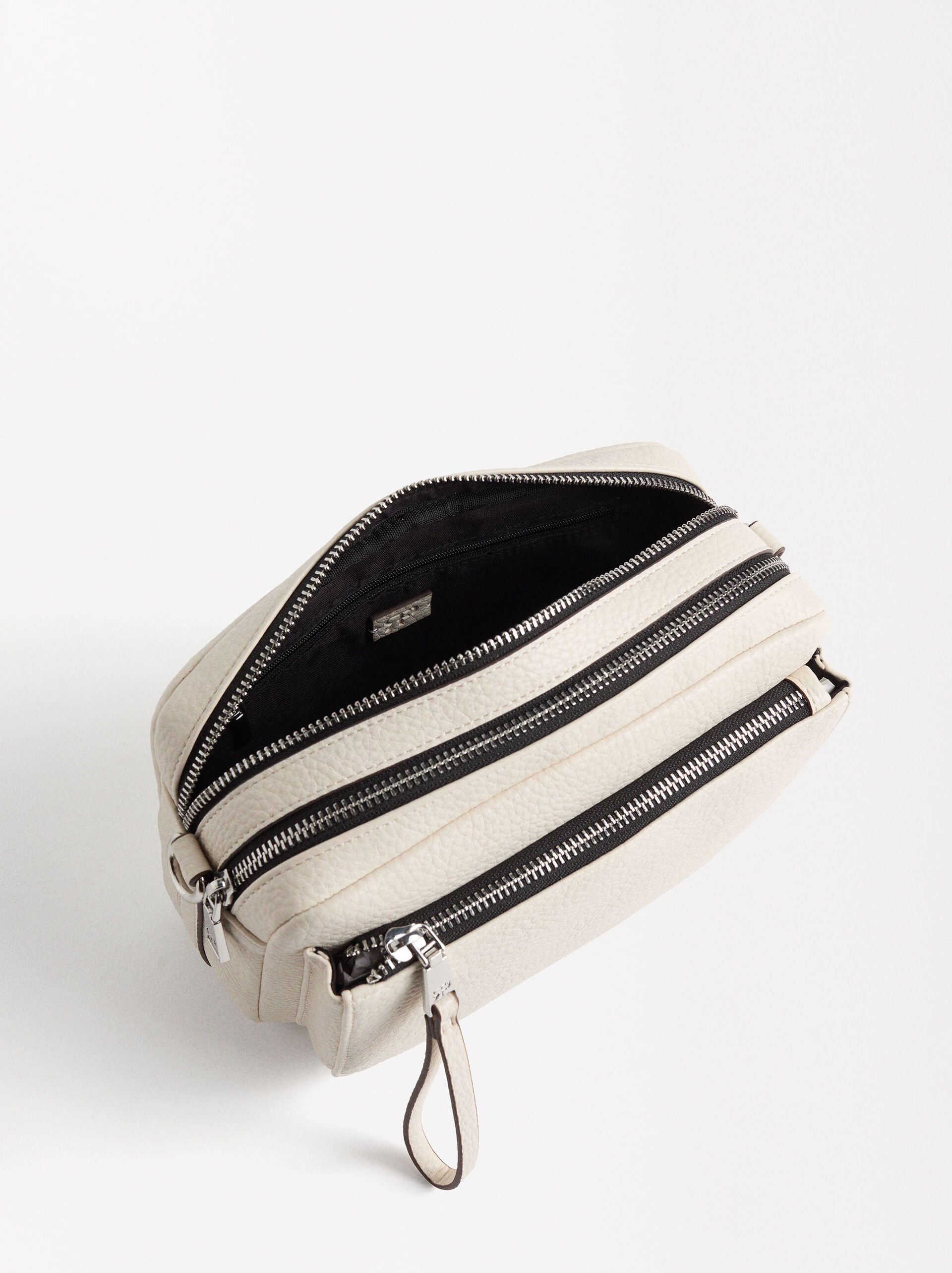 Everyday crossbody bag image number 4.0