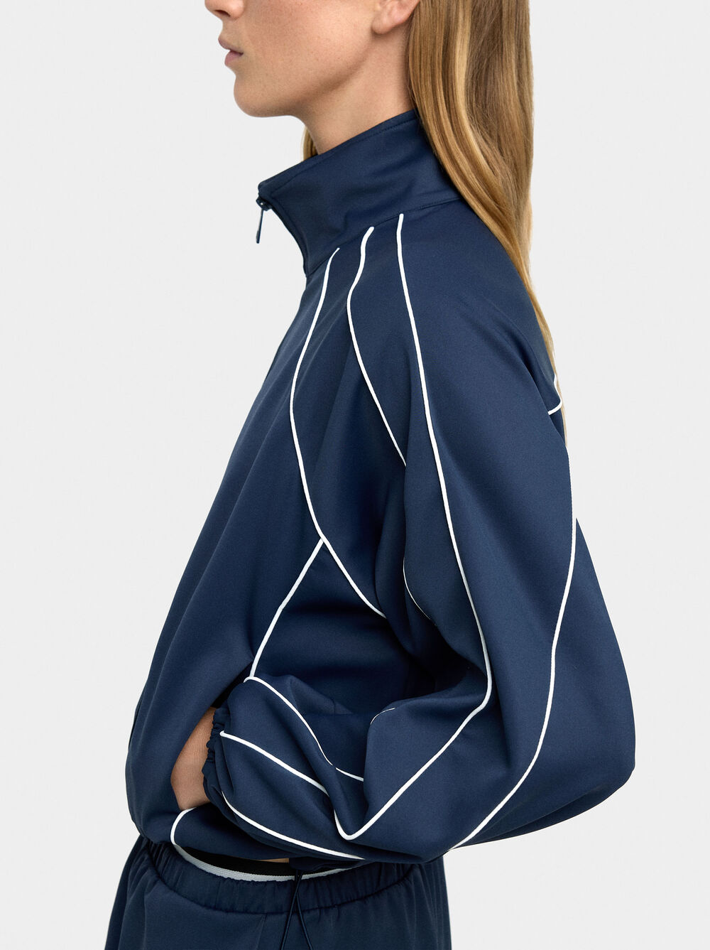 Padel jacket with contrast piping