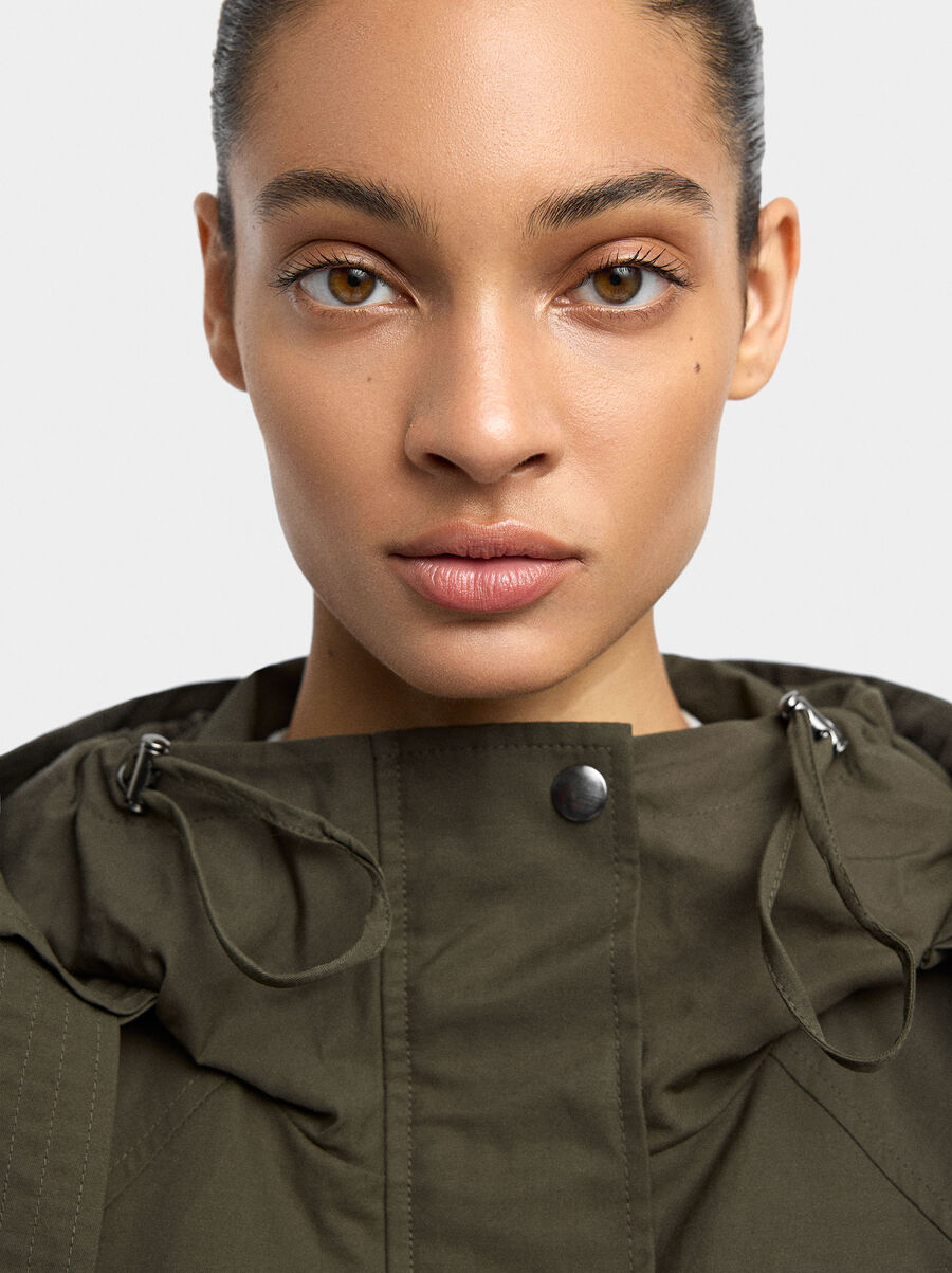 Light parka with hood