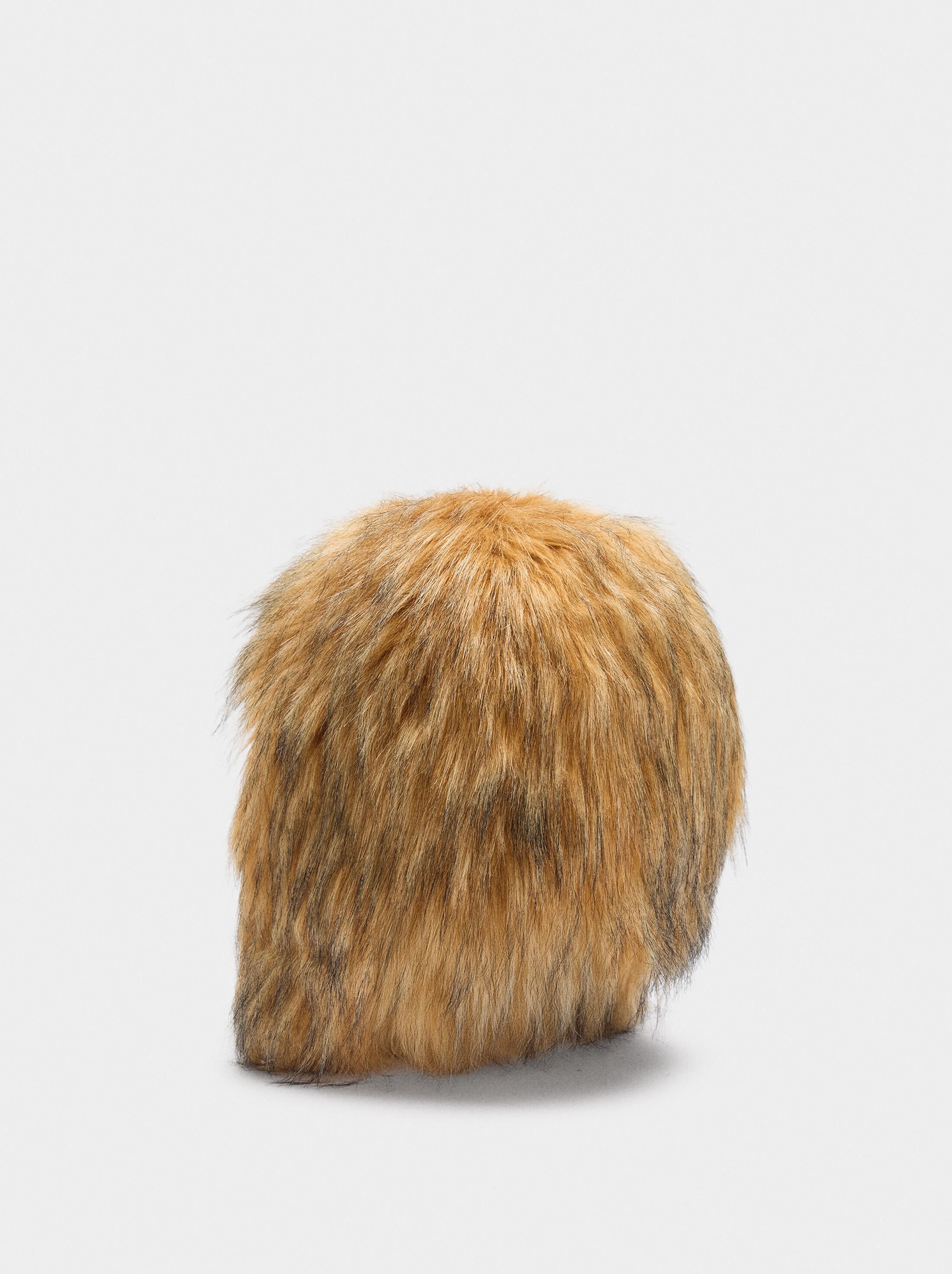 Long hat with fur effect image number 3.0