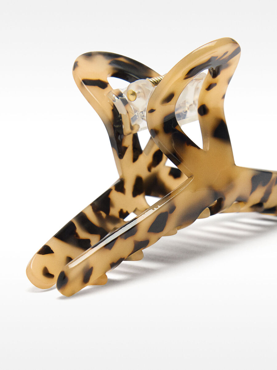 Hair clip with tortoise effect