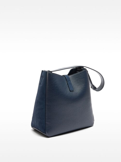 Shoulder bag with leather