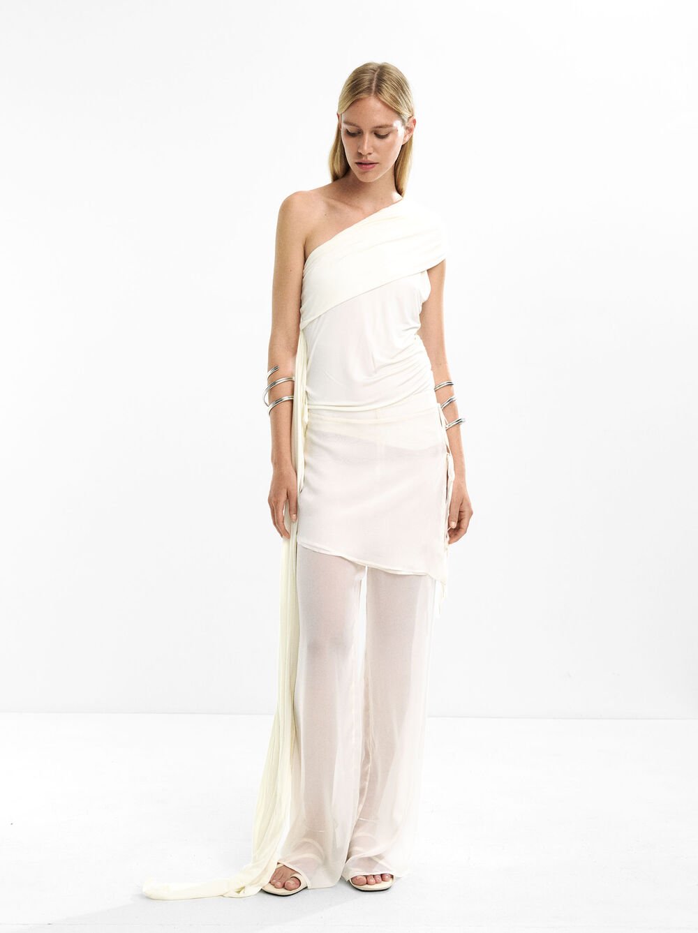 Draped asymmetrical top