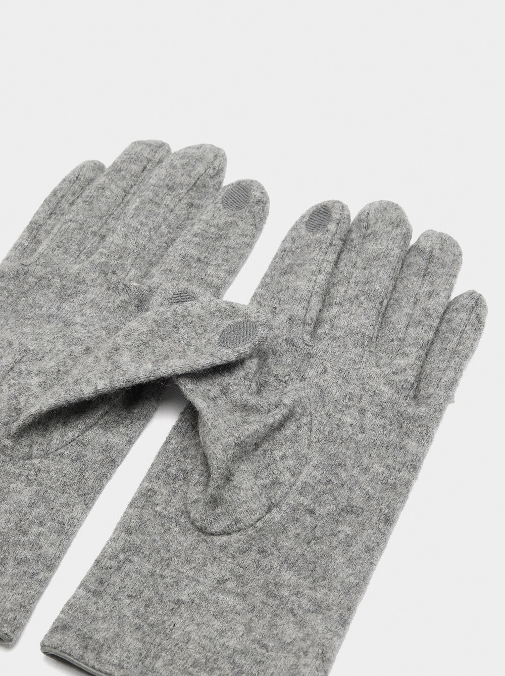 Wool gloves