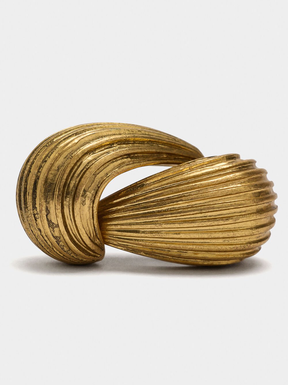 Elongated scratched earrings