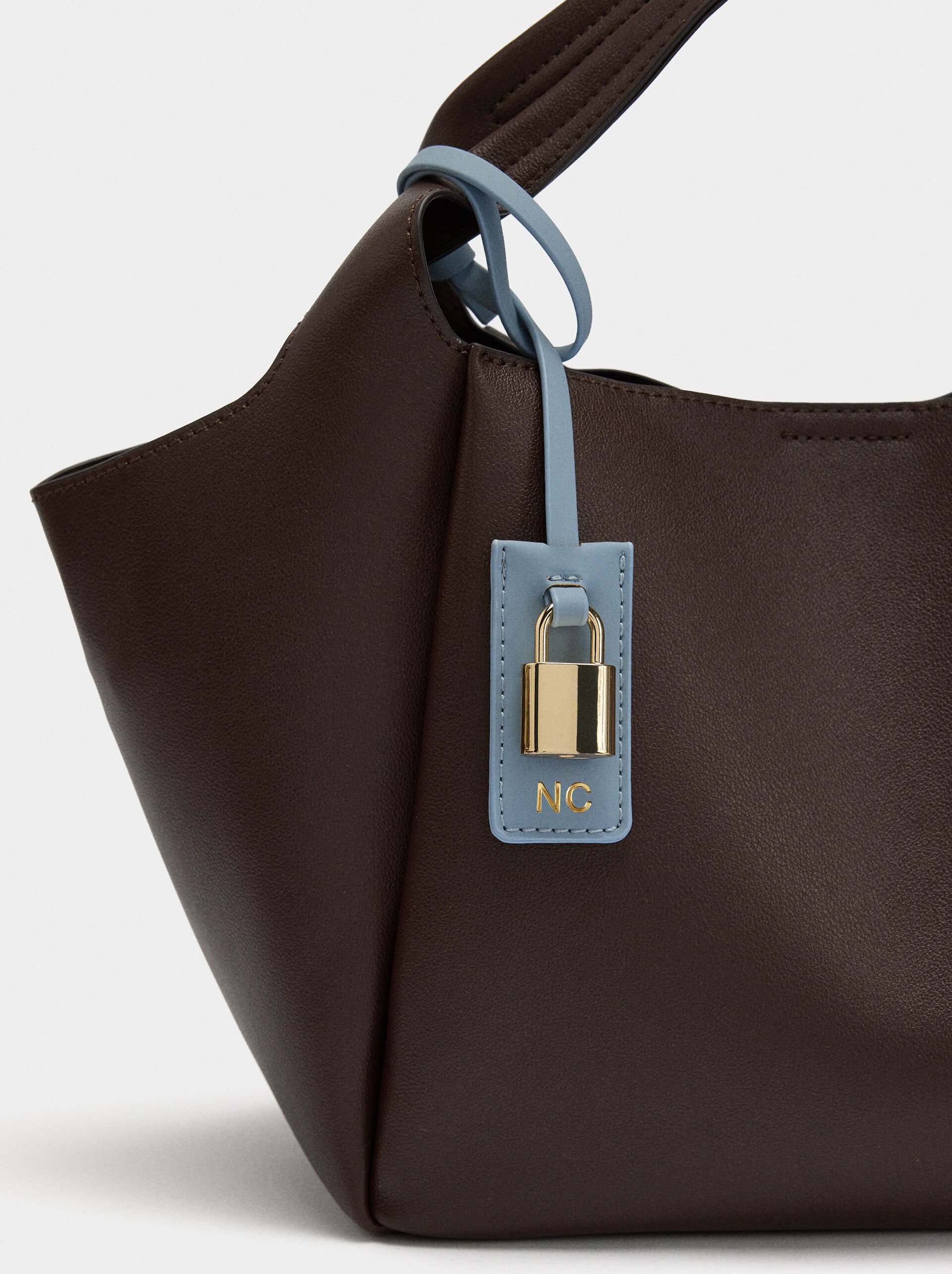 Tote bag with pendant image number 1.0