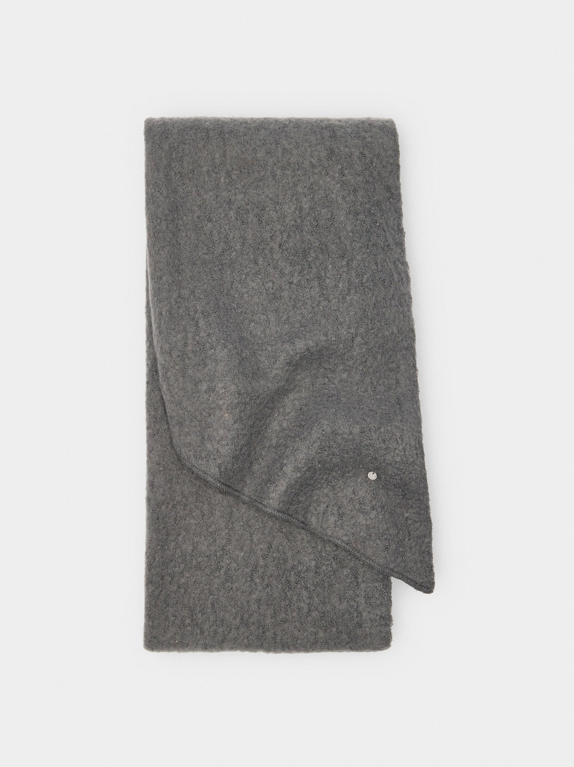 Plain scarf image number 0.0