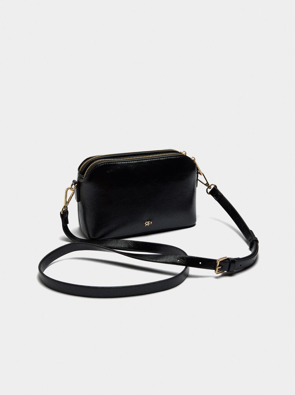 Sac bandoulière avec clous