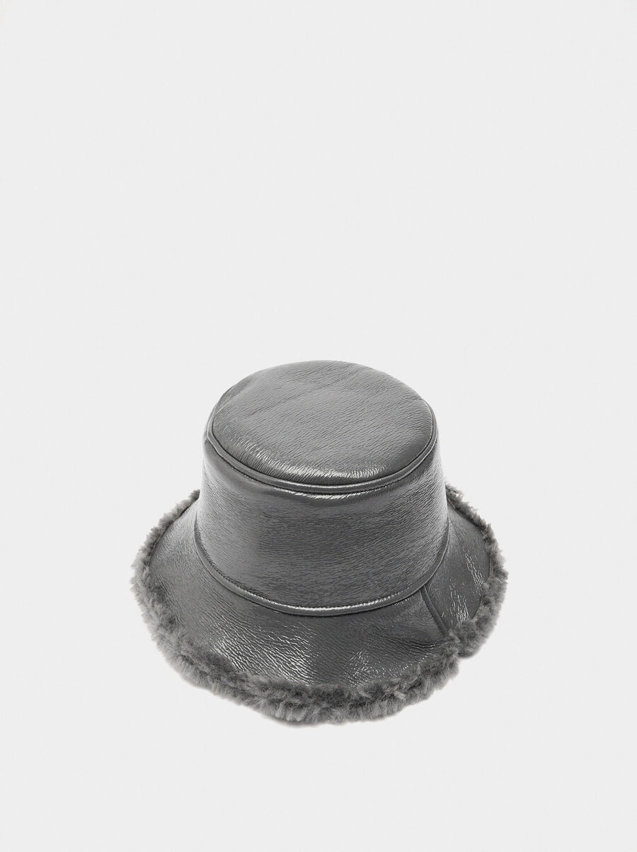 Sombrero bucket charolado