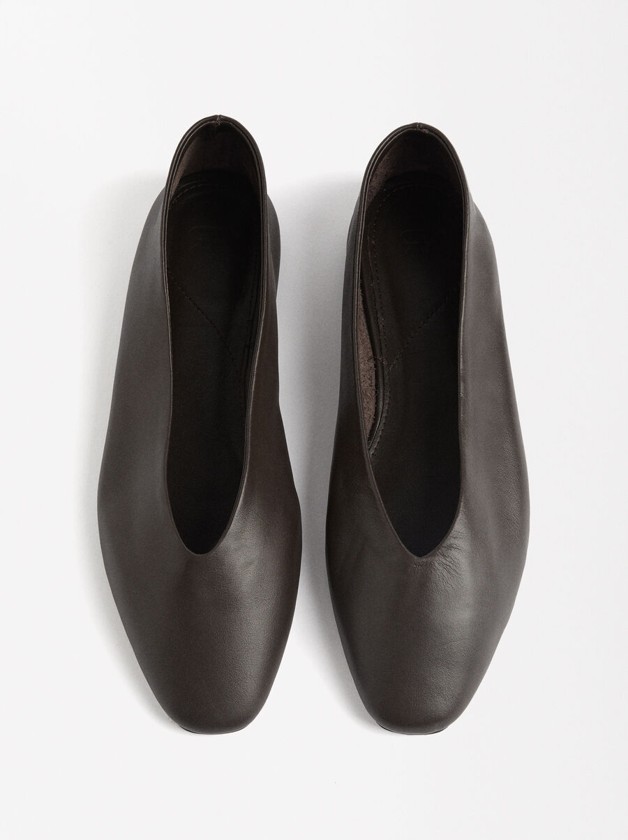 Leather ballet flats