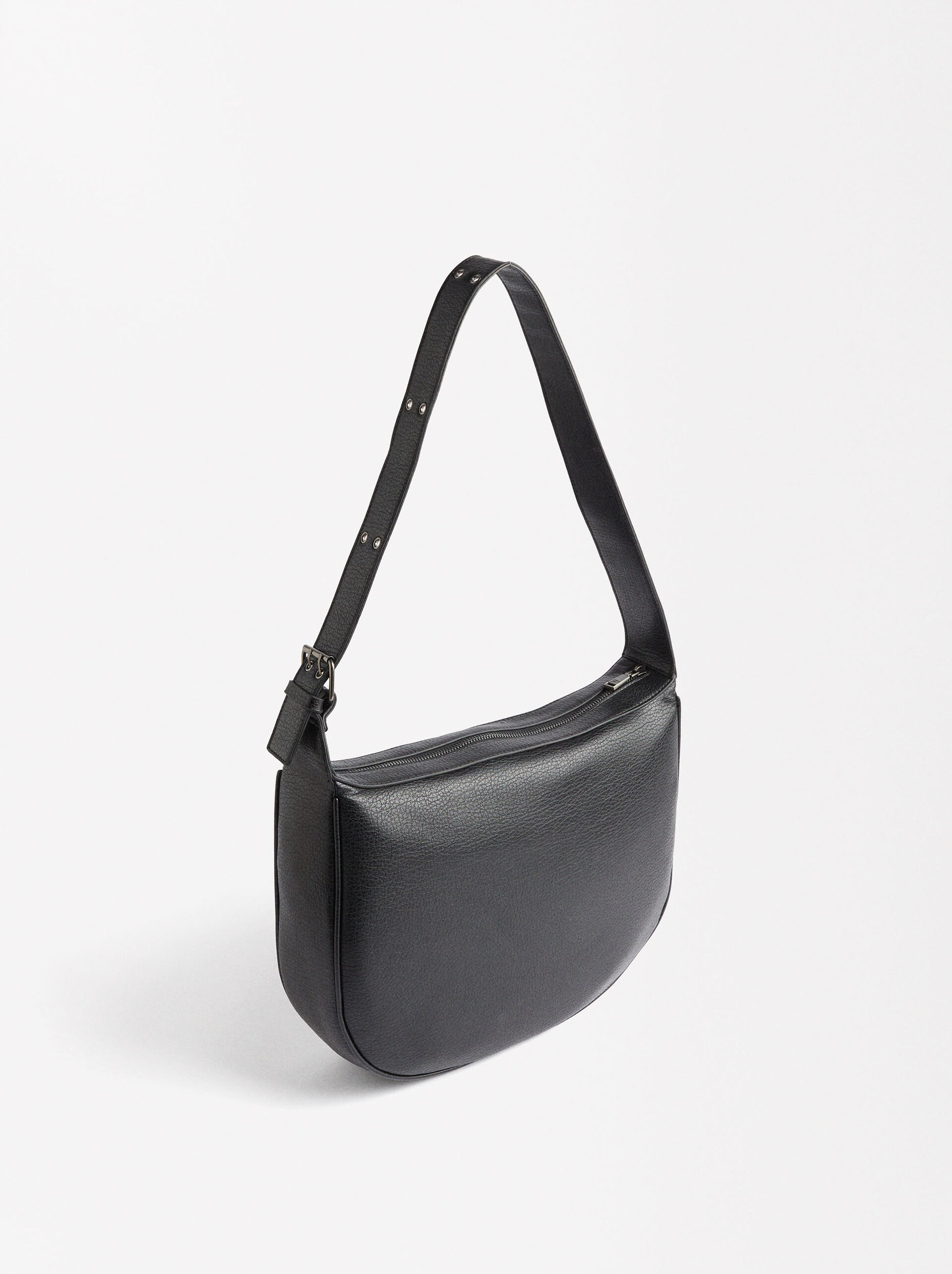 Bolso de hombro con cierre y detalle de tachuelas image number 3.0