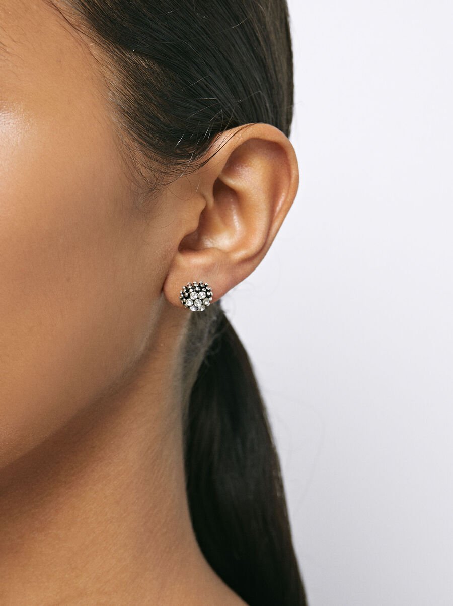 Rhinestone studs