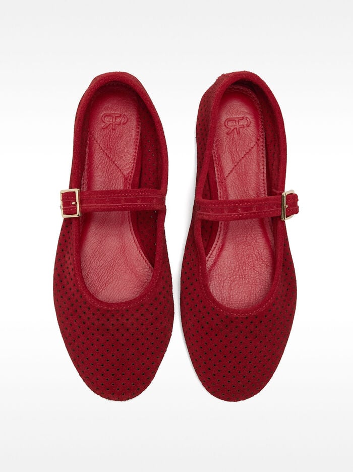 Leather ballet flats with strap and buckle