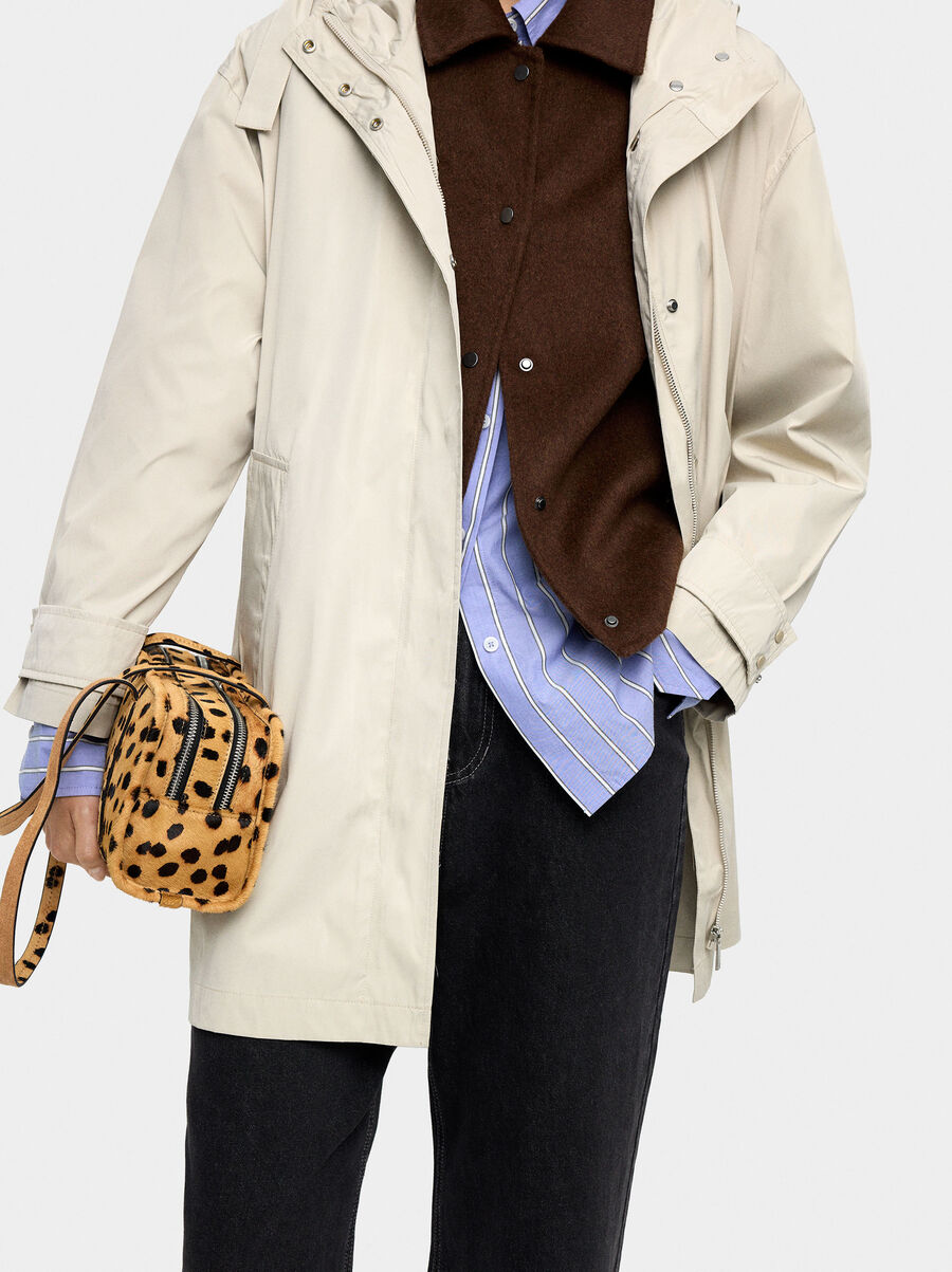 Light parka with hood