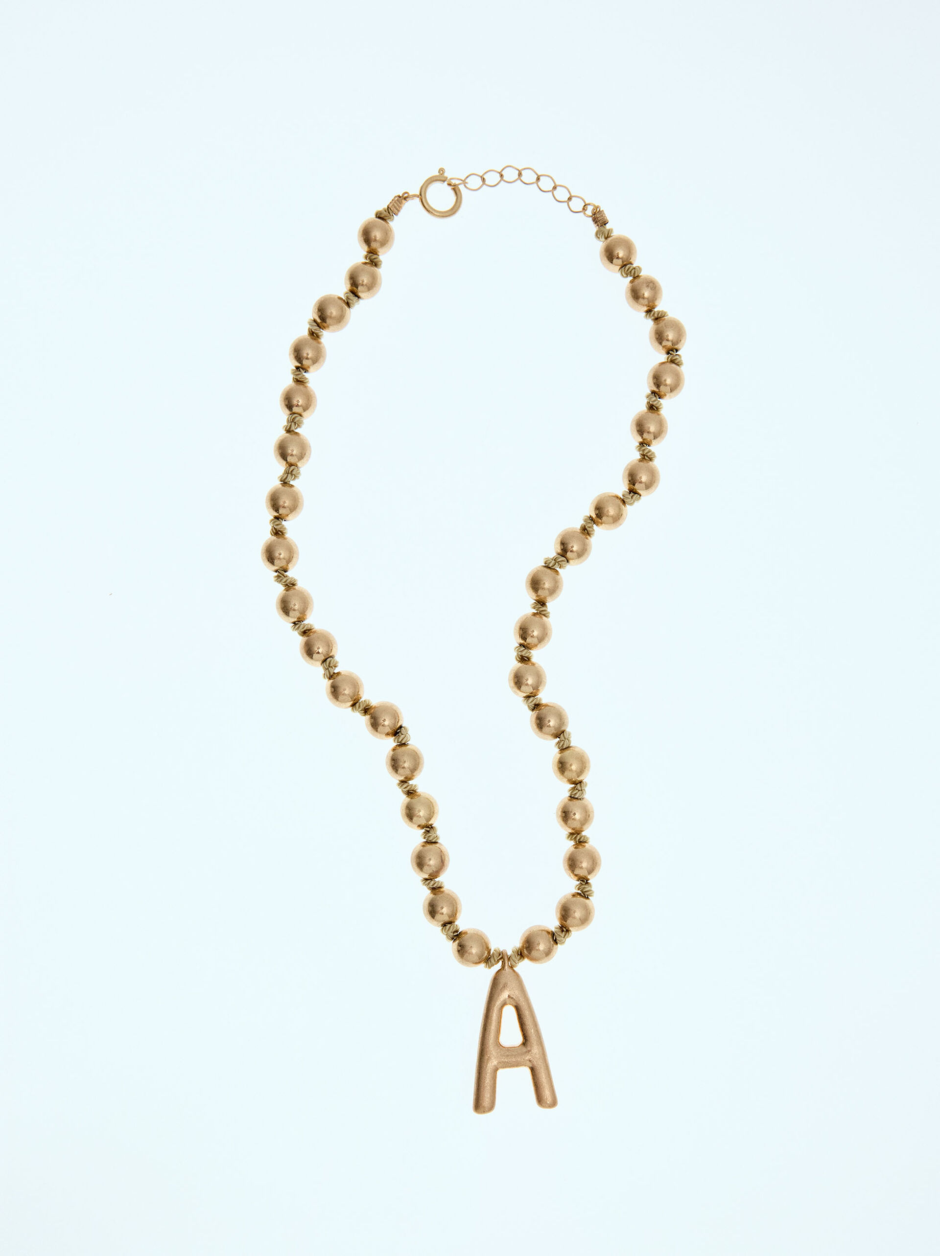 Short necklace with gold beads image number 0.0