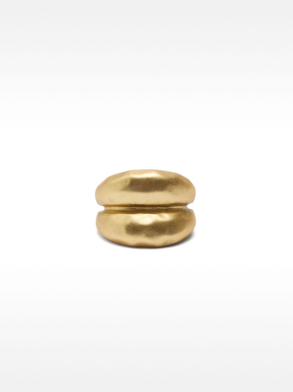 Rounded ring with double effect