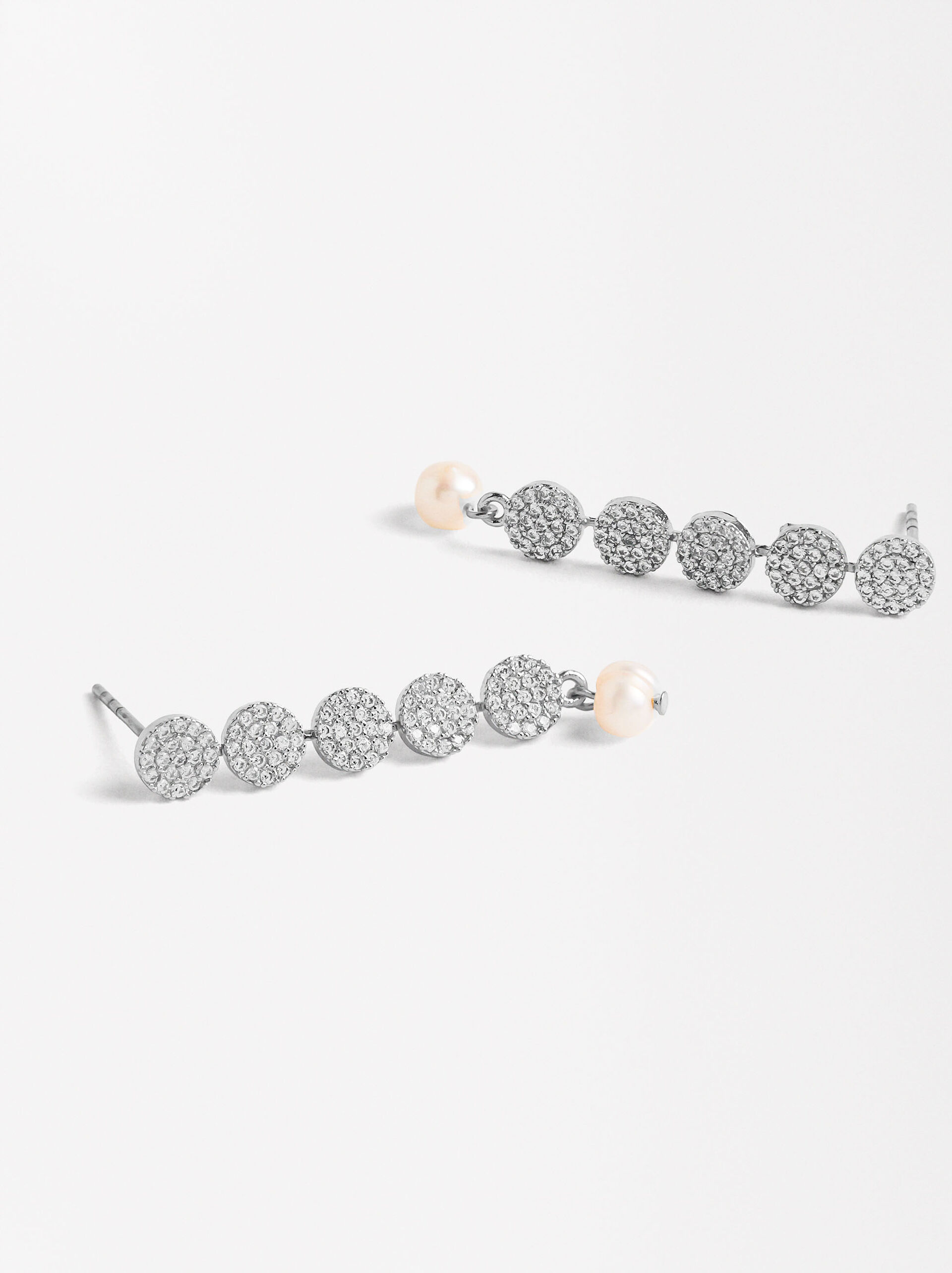 Zirconia and pearl circle earrings image number 1.0