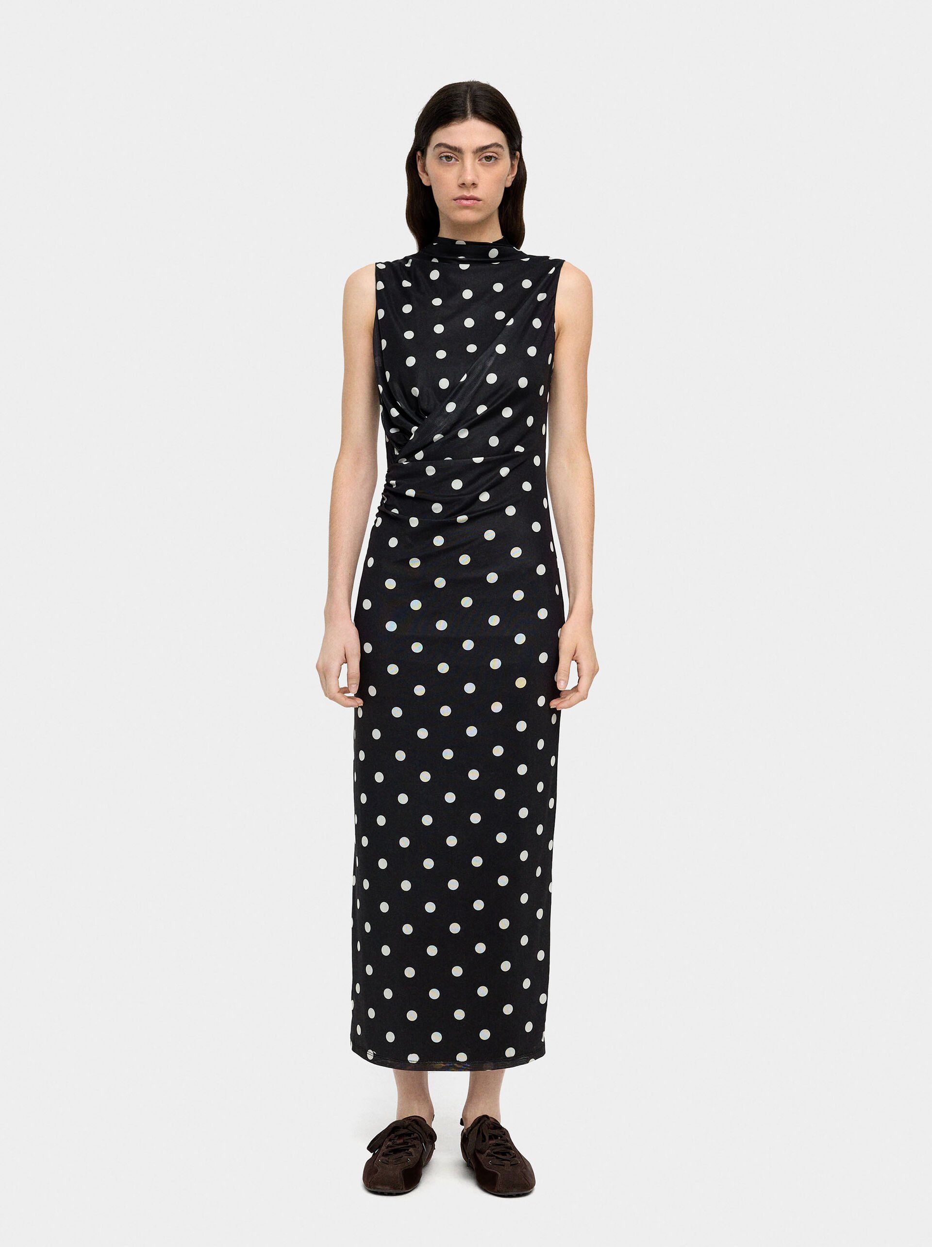 Long dress with polka dots image number 3.0