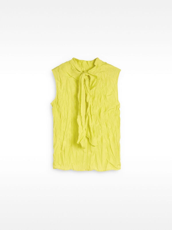 Wrinkled effect top
