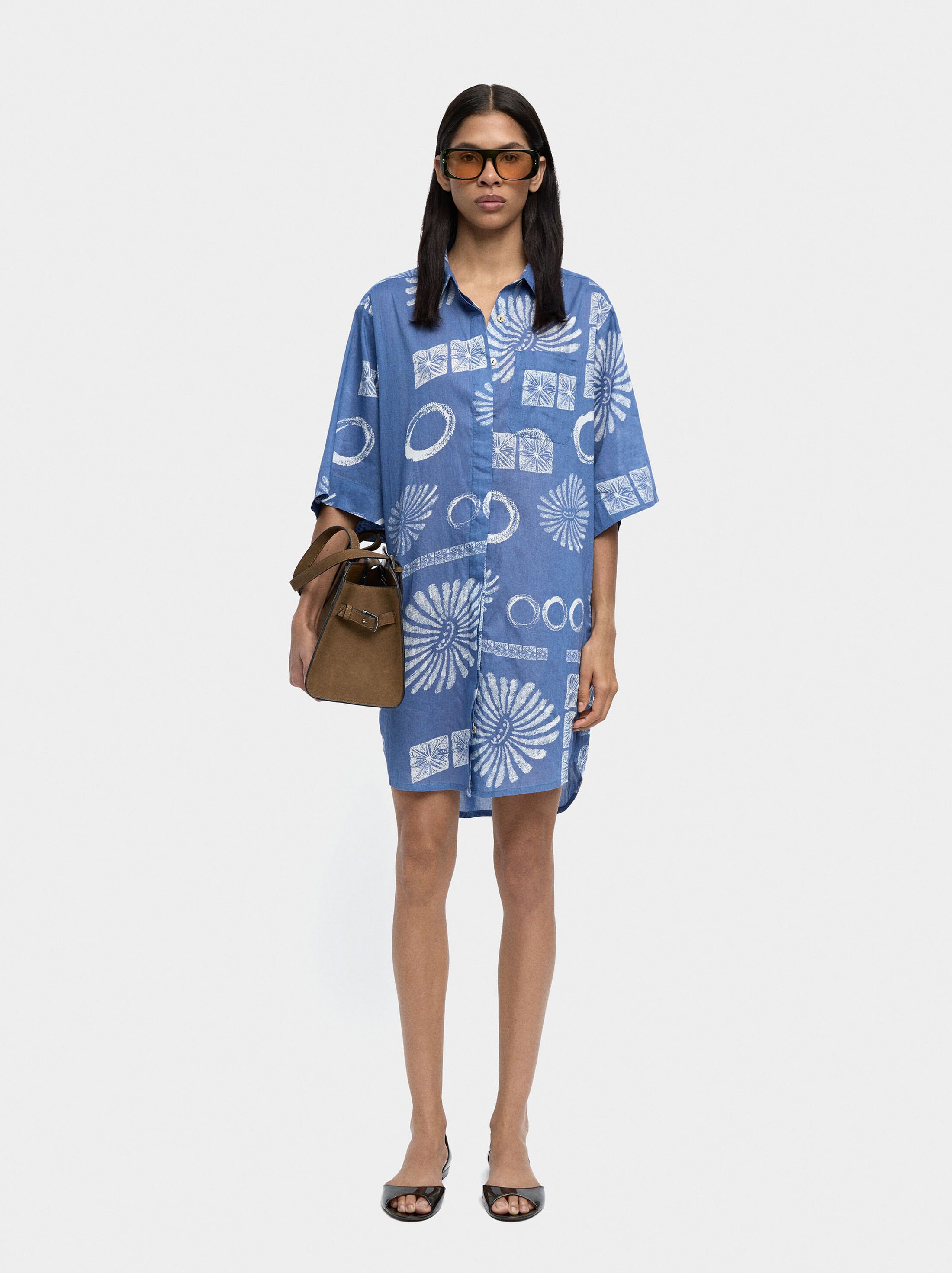 Short printed shirt dress image number 4.0