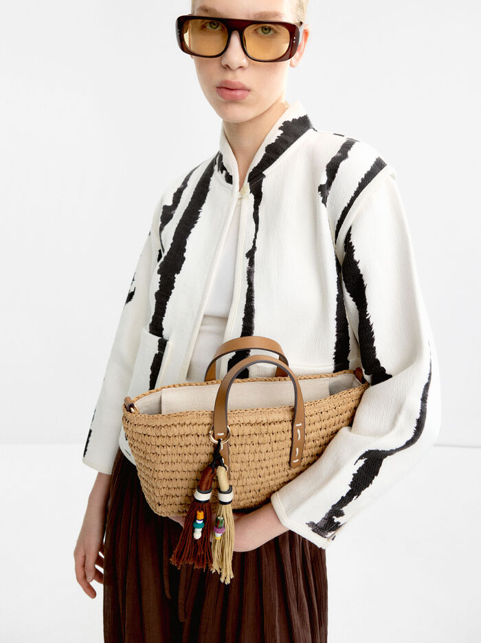 Tote bag with straw effect and pendant M