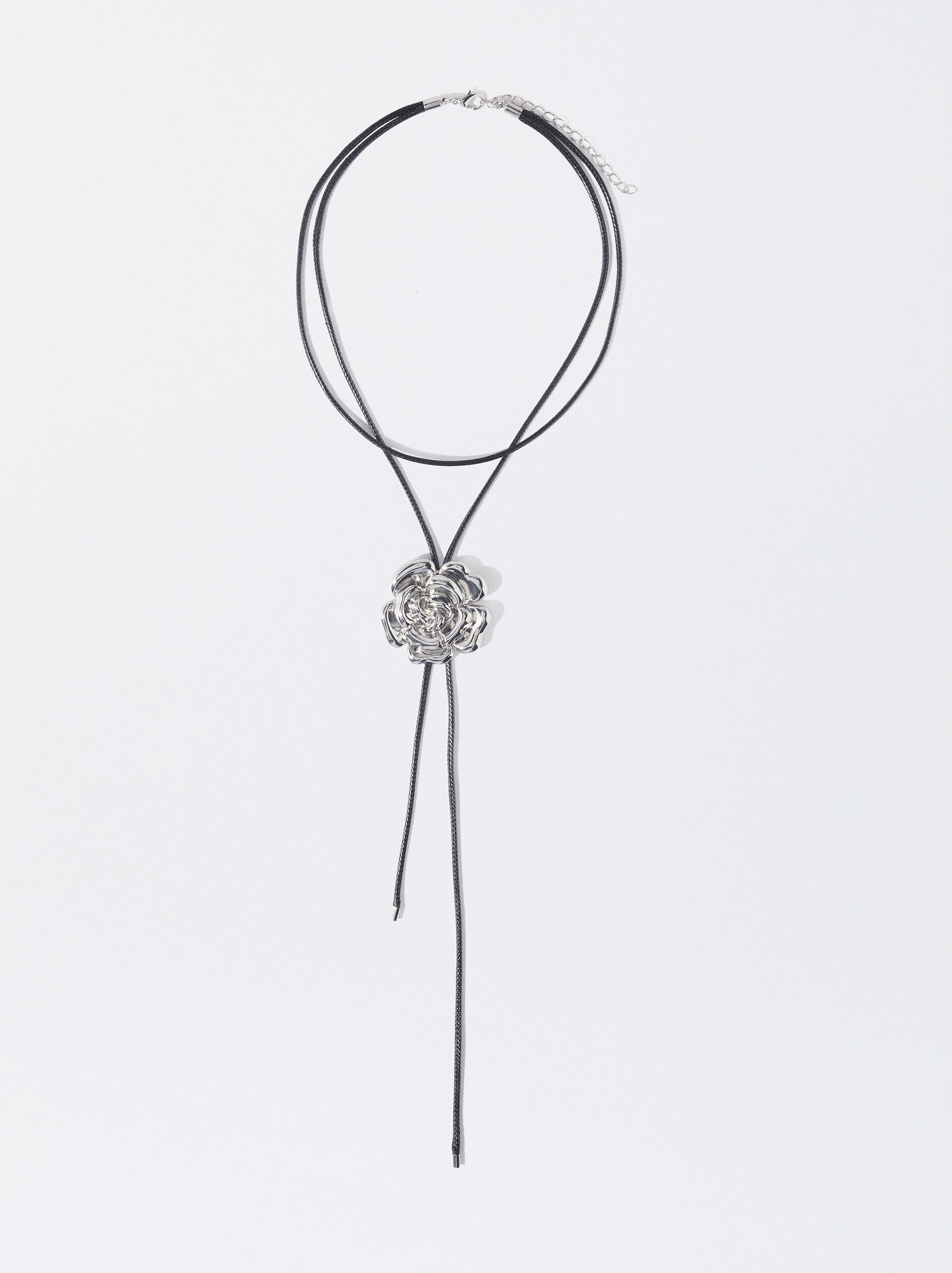Rope Necklace With Flower image number 0.0