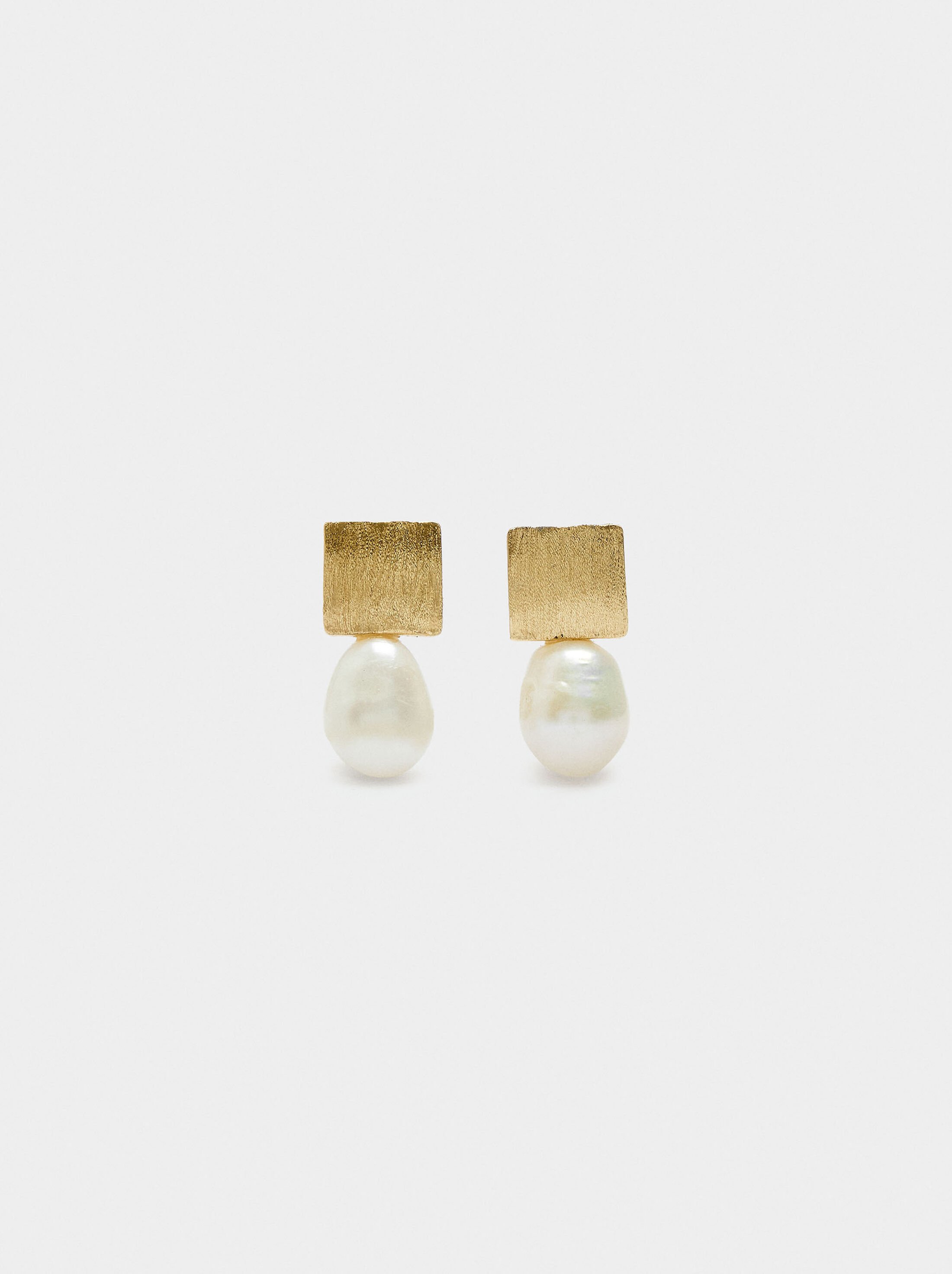 Short earrings with freshwater pearls image number 0.0