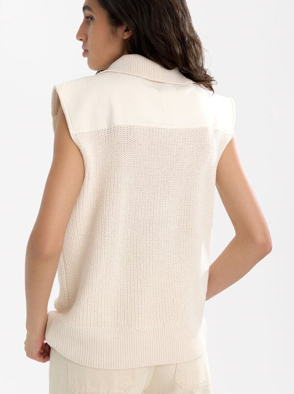 Knit vest with polo collar