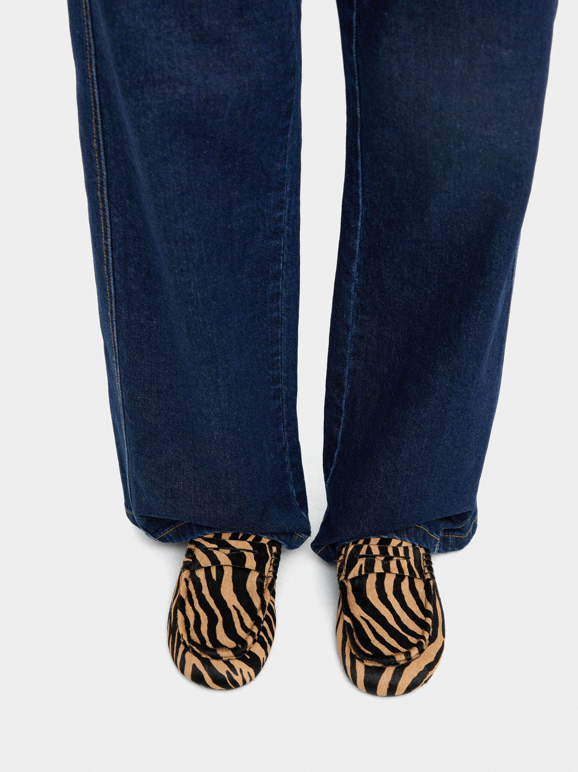 Mocasines de piel estampado animal image number 2.0