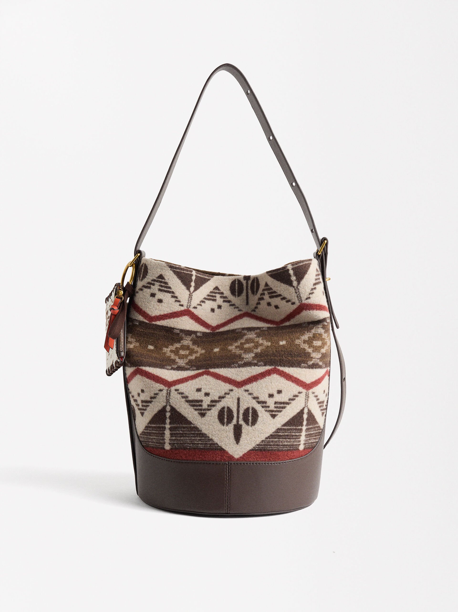 Borsa a tracolla con lana e pendente in pelle image number 0.0