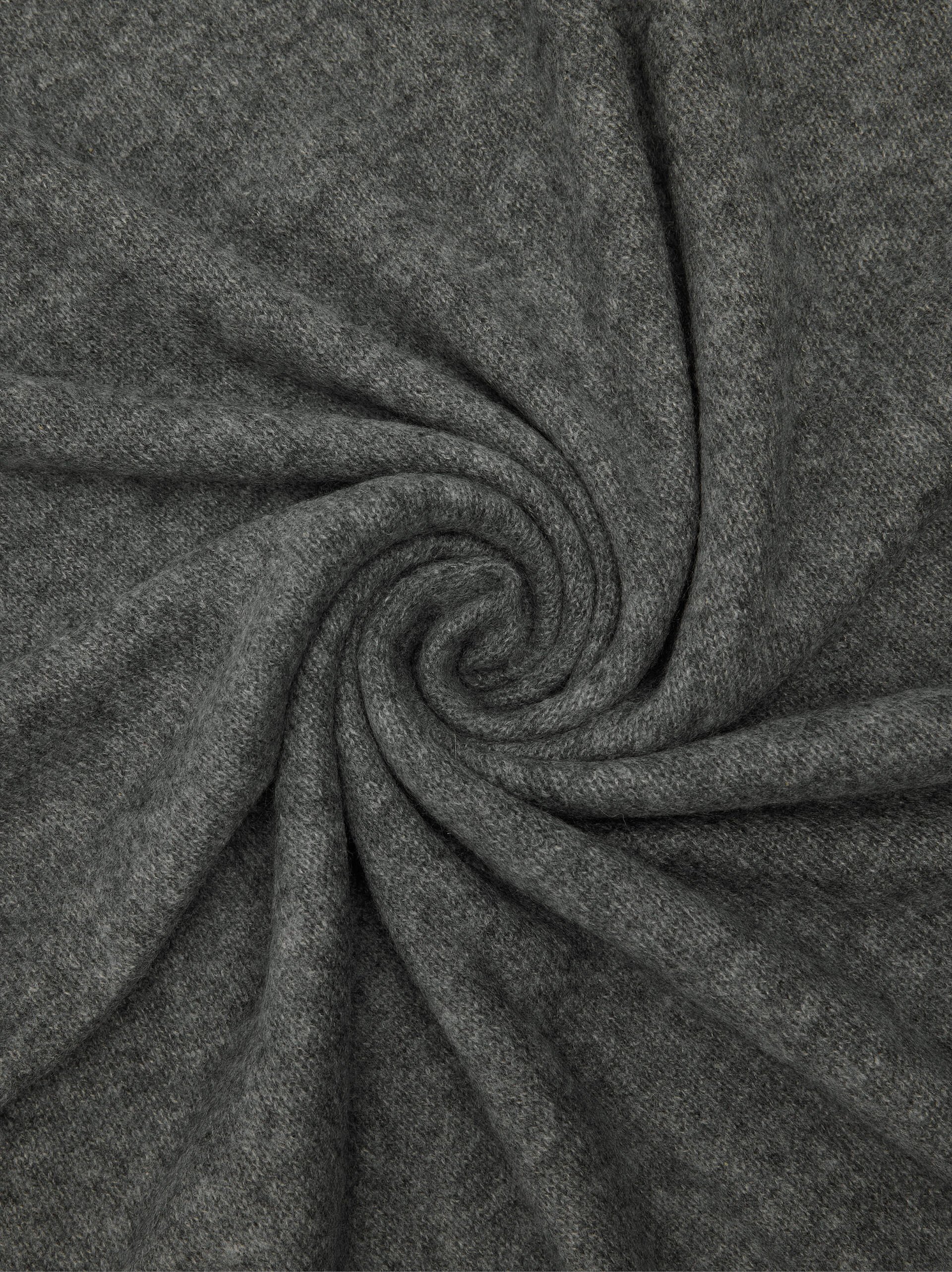 100% cashmere scarf image number 2.0
