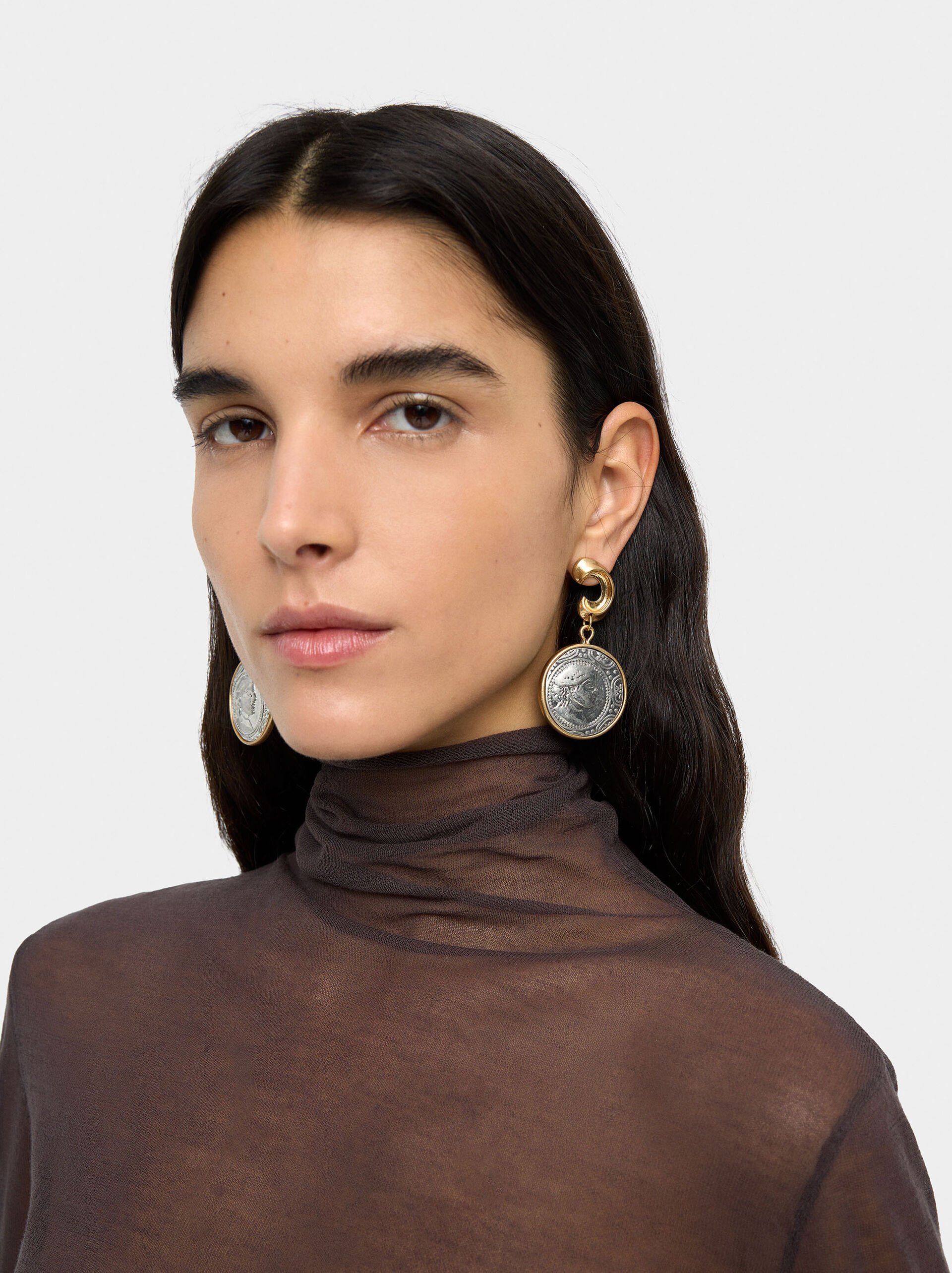 Bicolor earrings with coins image number 0.0