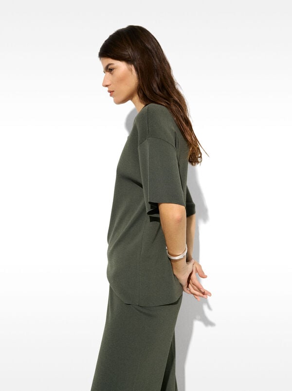 T-shirt in cotone con colletto polo