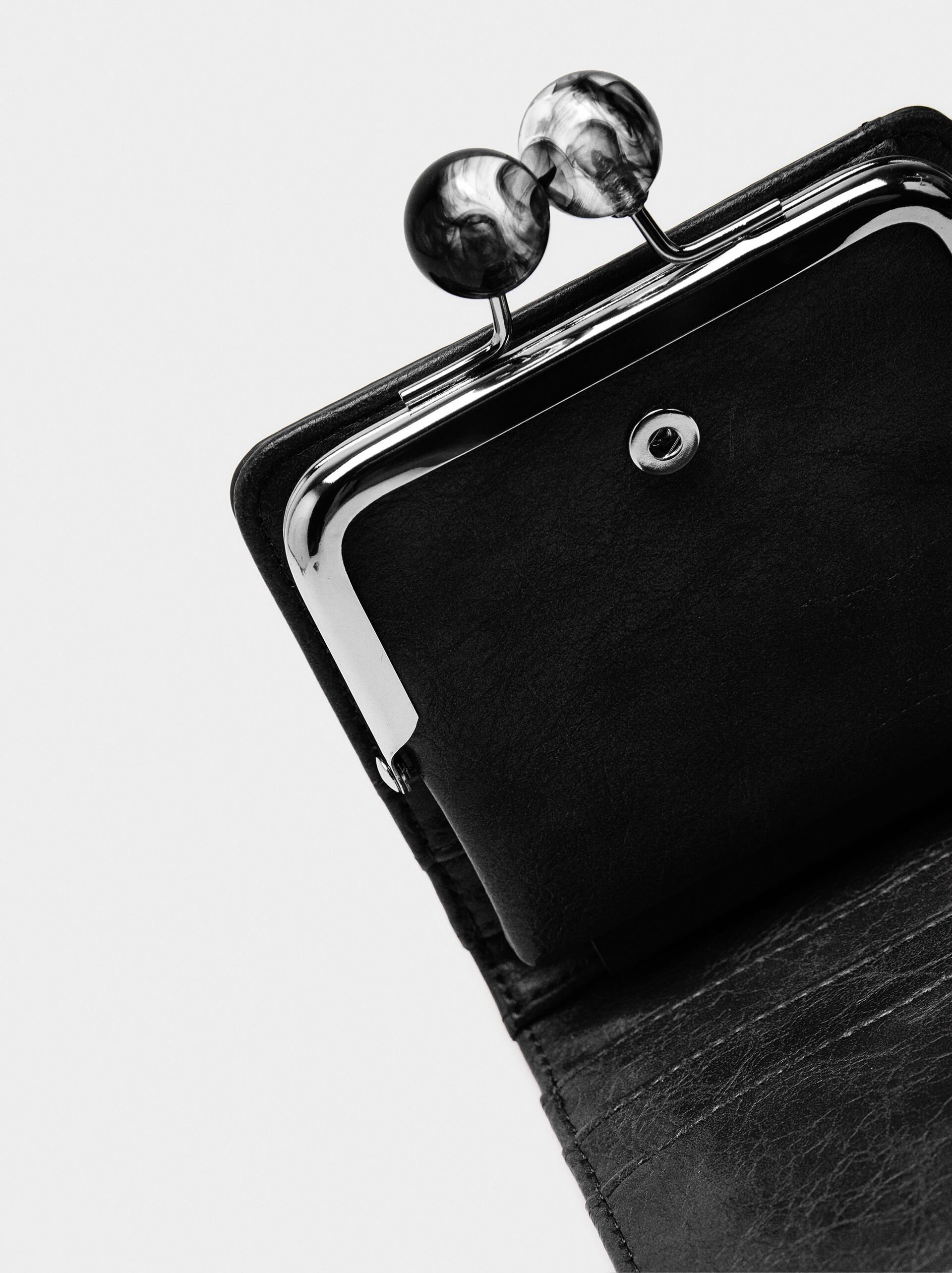Basic wallet with studs image number 3.0