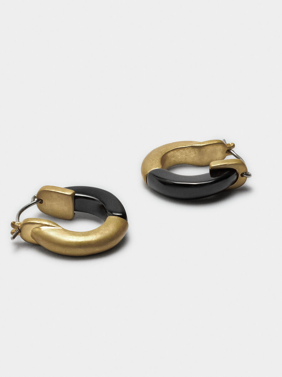 Hoop earrings with resin