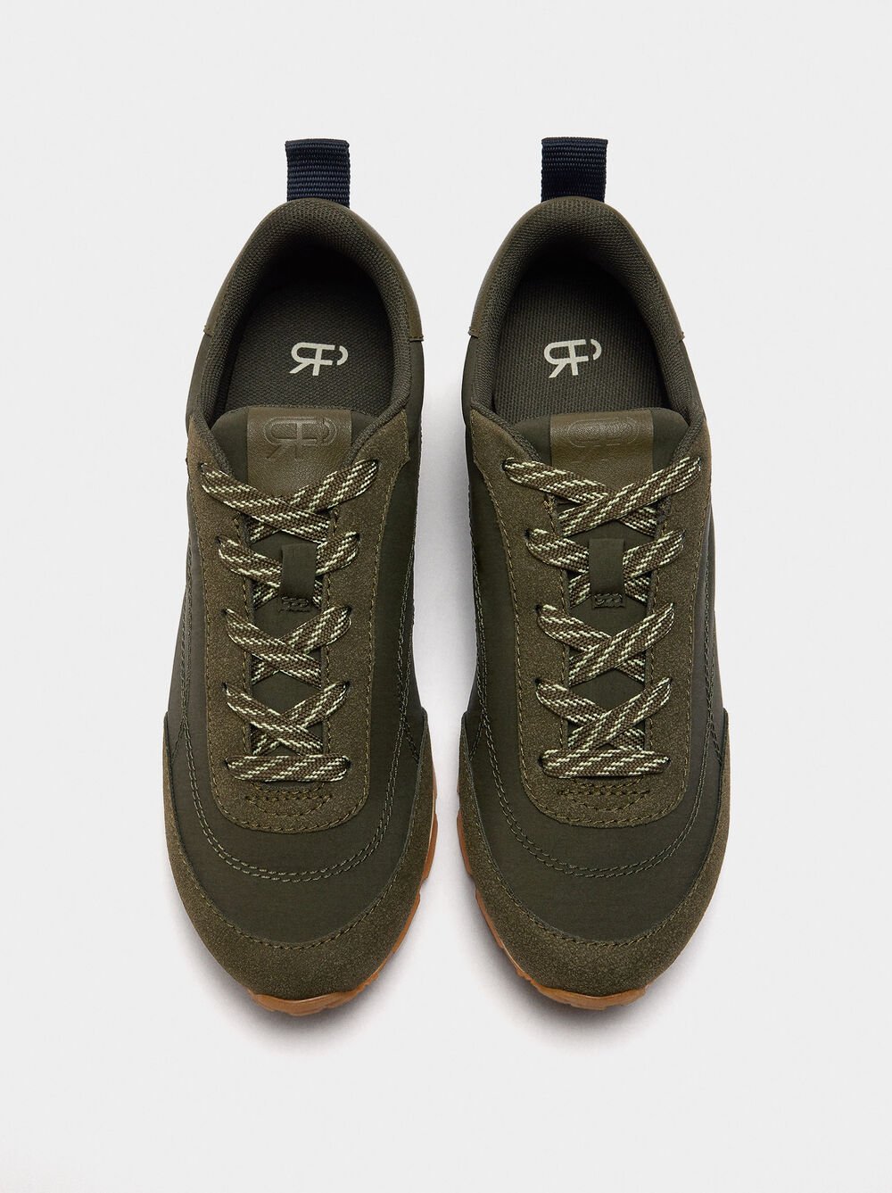 Contrast sneakers