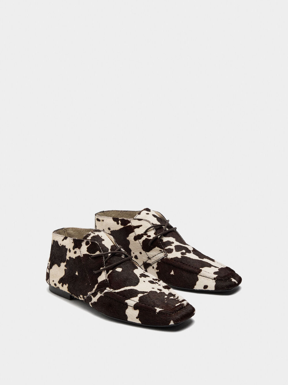 Flache Stiefeletten aus Leder