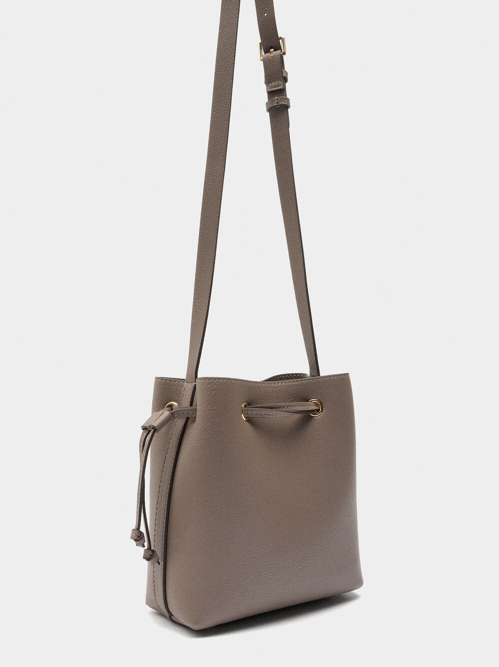 Crossbody bag with cord