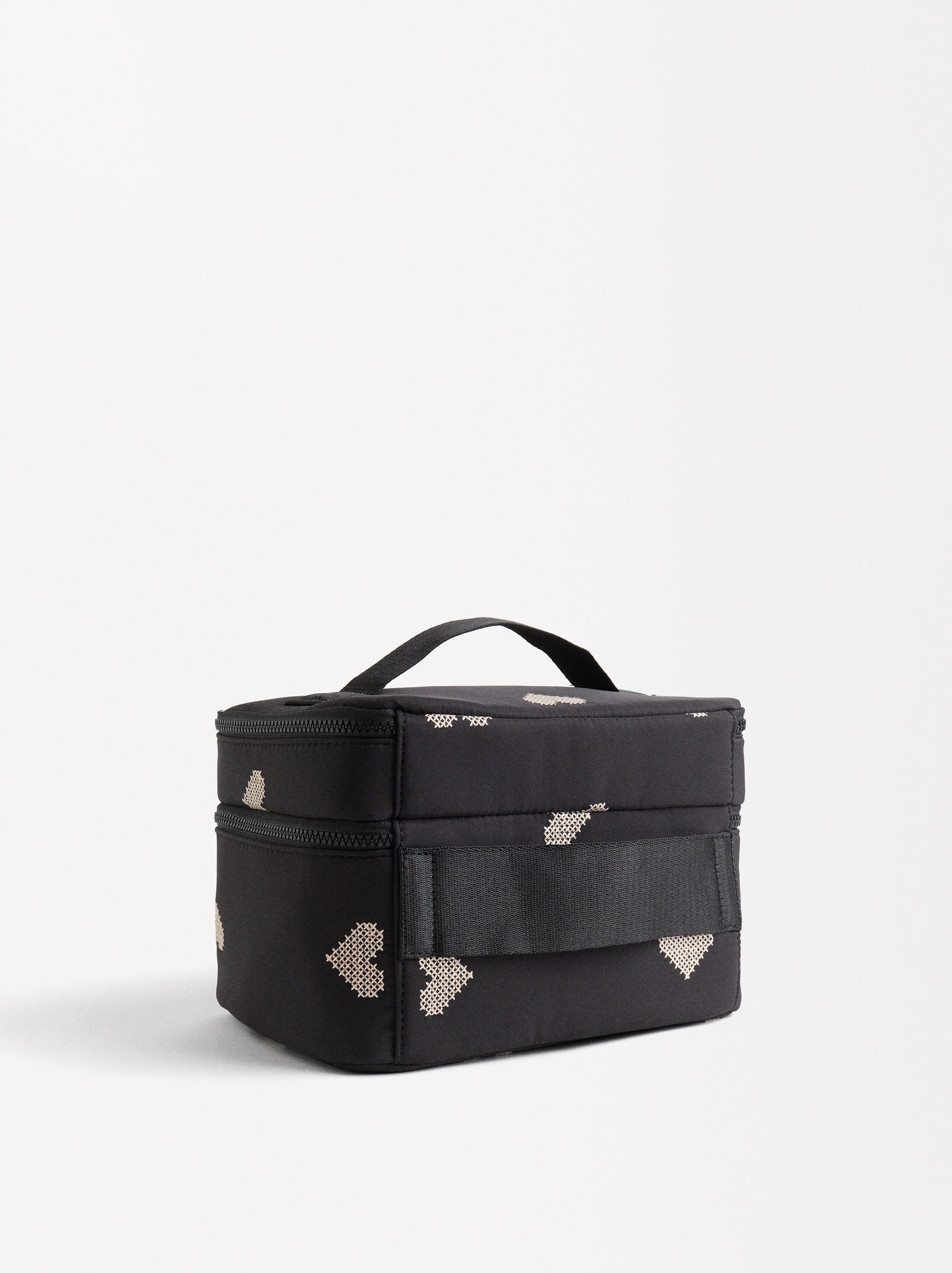 Nylon toiletry bag with hearts embroidery image number 2.0