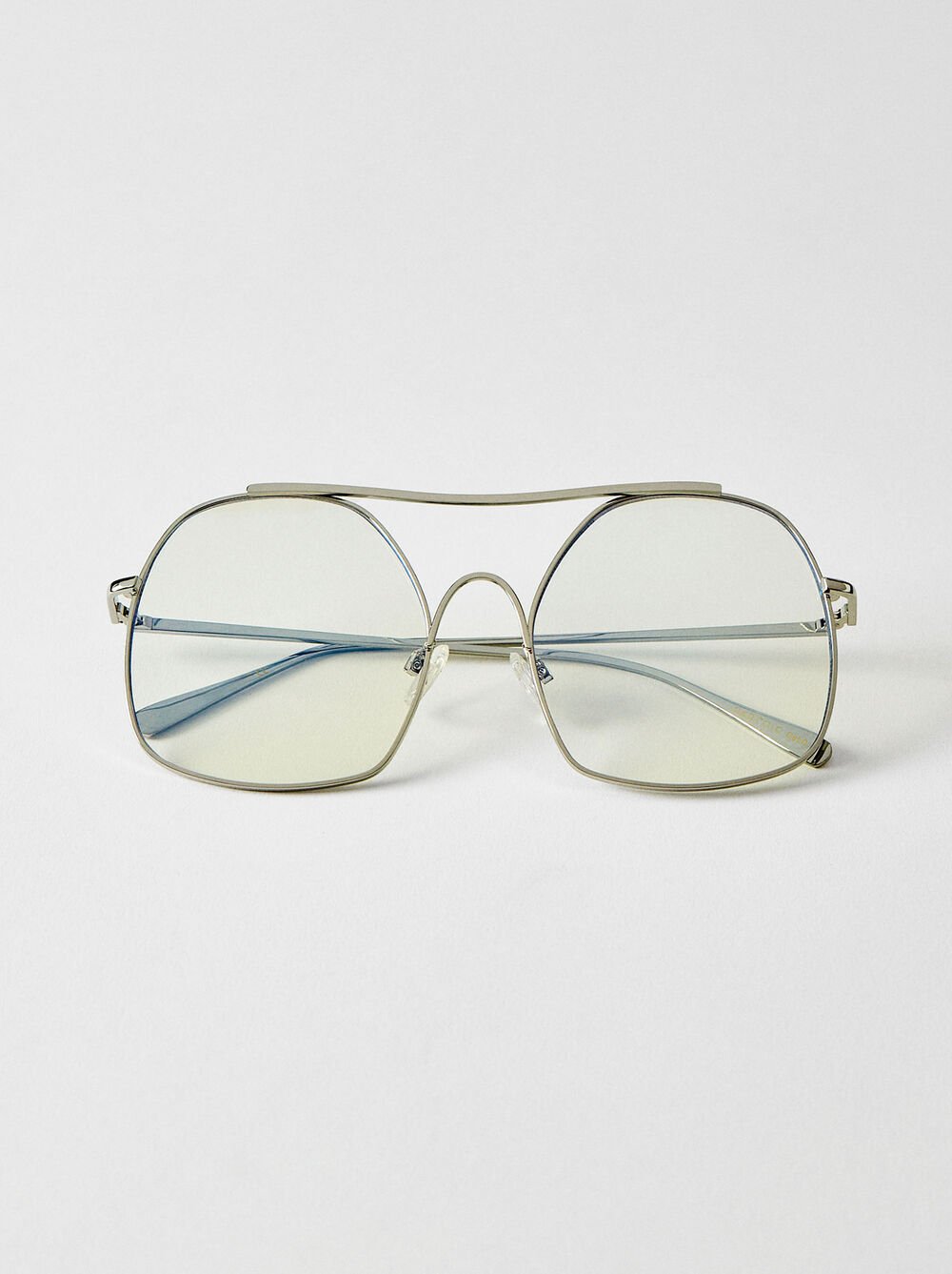 Round sunglasses 
