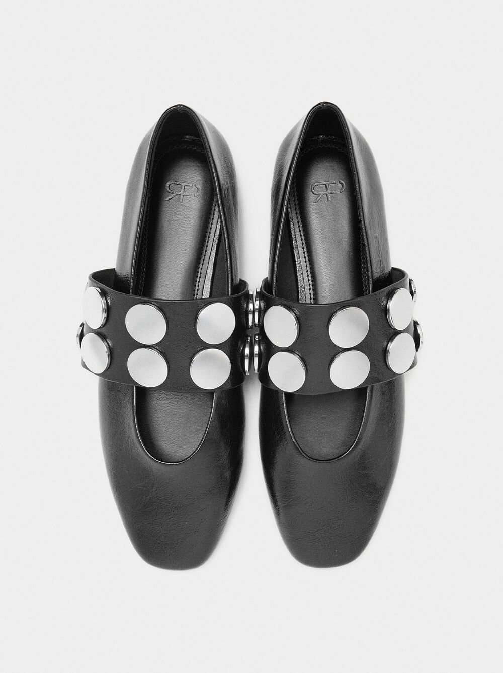 Ballet flats with strap and studs