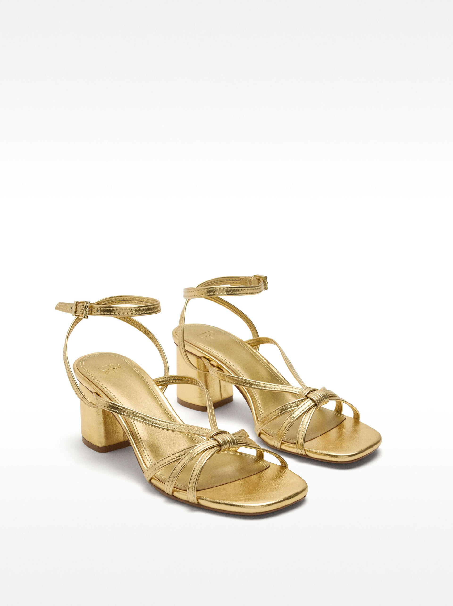 Sandalias de piel con tiras image number 3.0